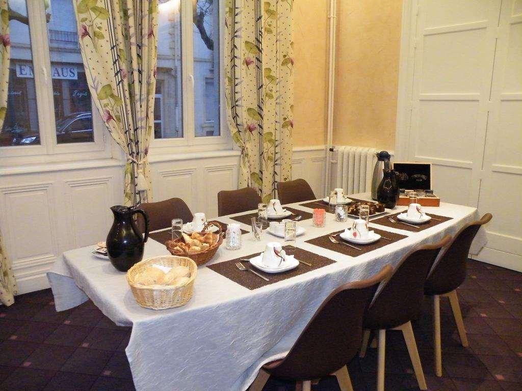 Brit Hotel Roanne - Le Grand Hotel Ресторан фото