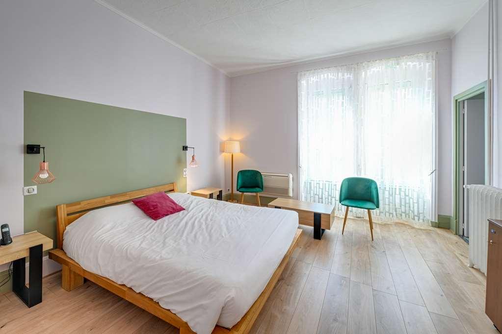 Brit Hotel Roanne - Le Grand Hotel Номер фото