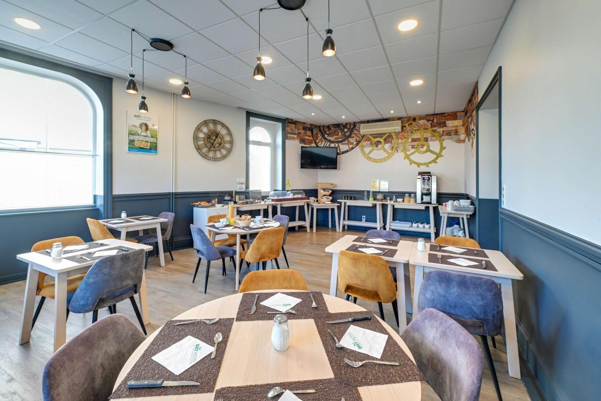 Brit Hotel Roanne - Le Grand Hotel Екстер'єр фото