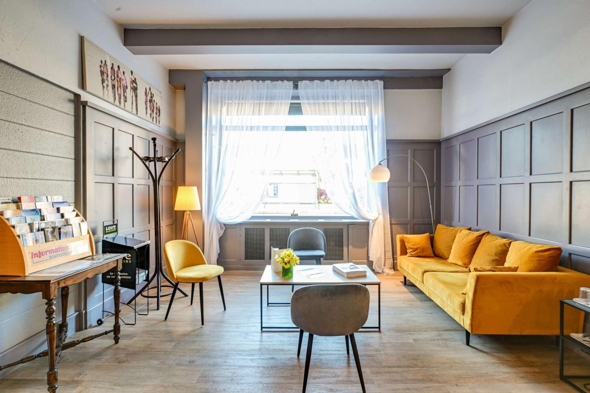 Brit Hotel Roanne - Le Grand Hotel Екстер'єр фото