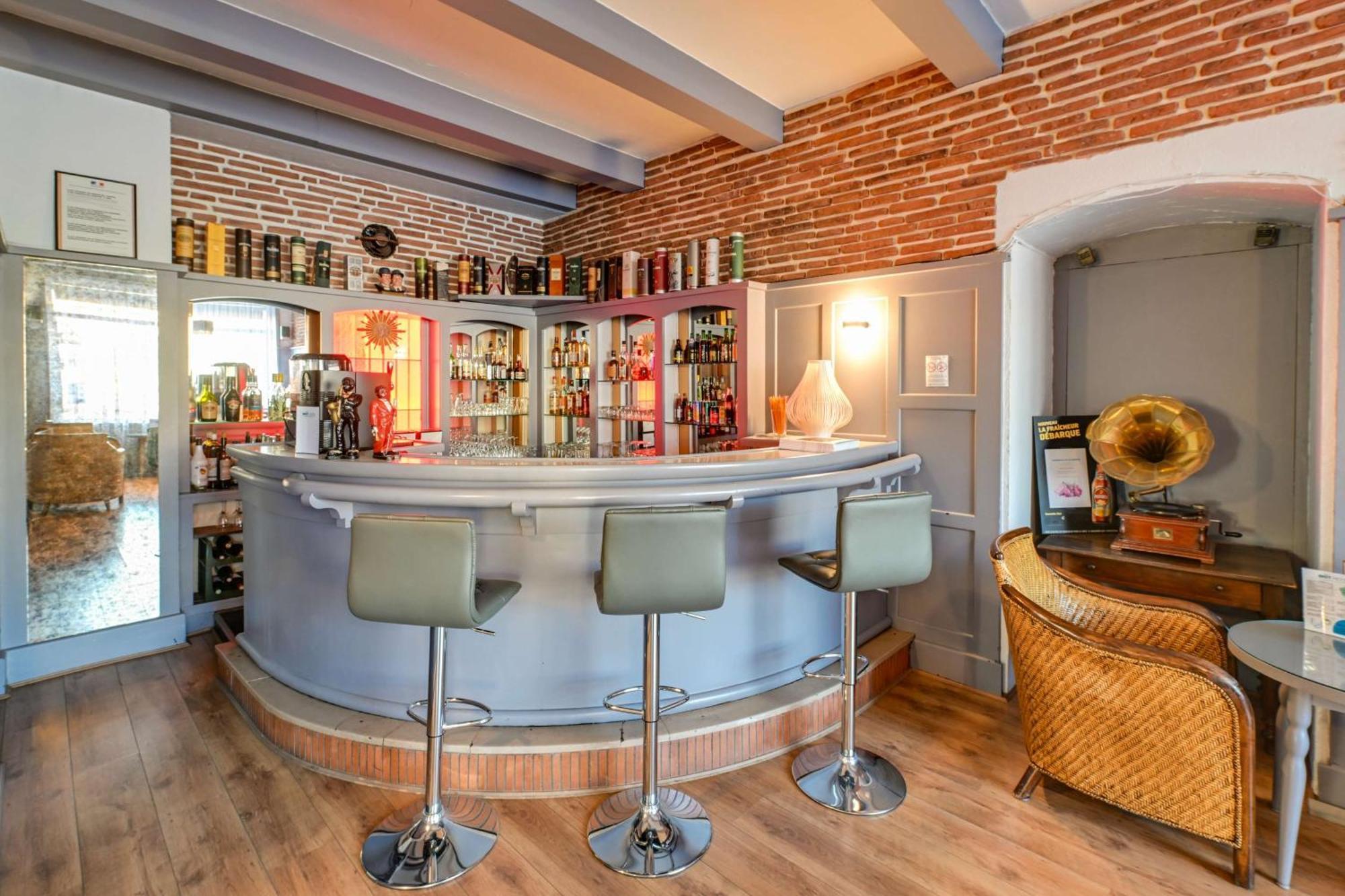 Brit Hotel Roanne - Le Grand Hotel Екстер'єр фото