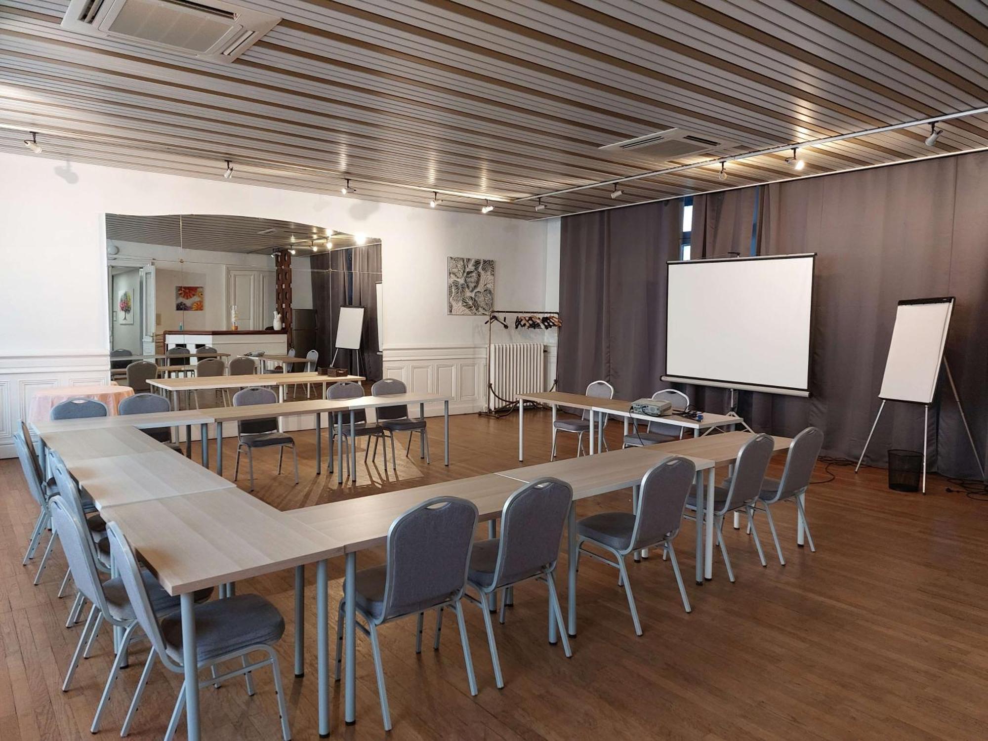 Brit Hotel Roanne - Le Grand Hotel Екстер'єр фото