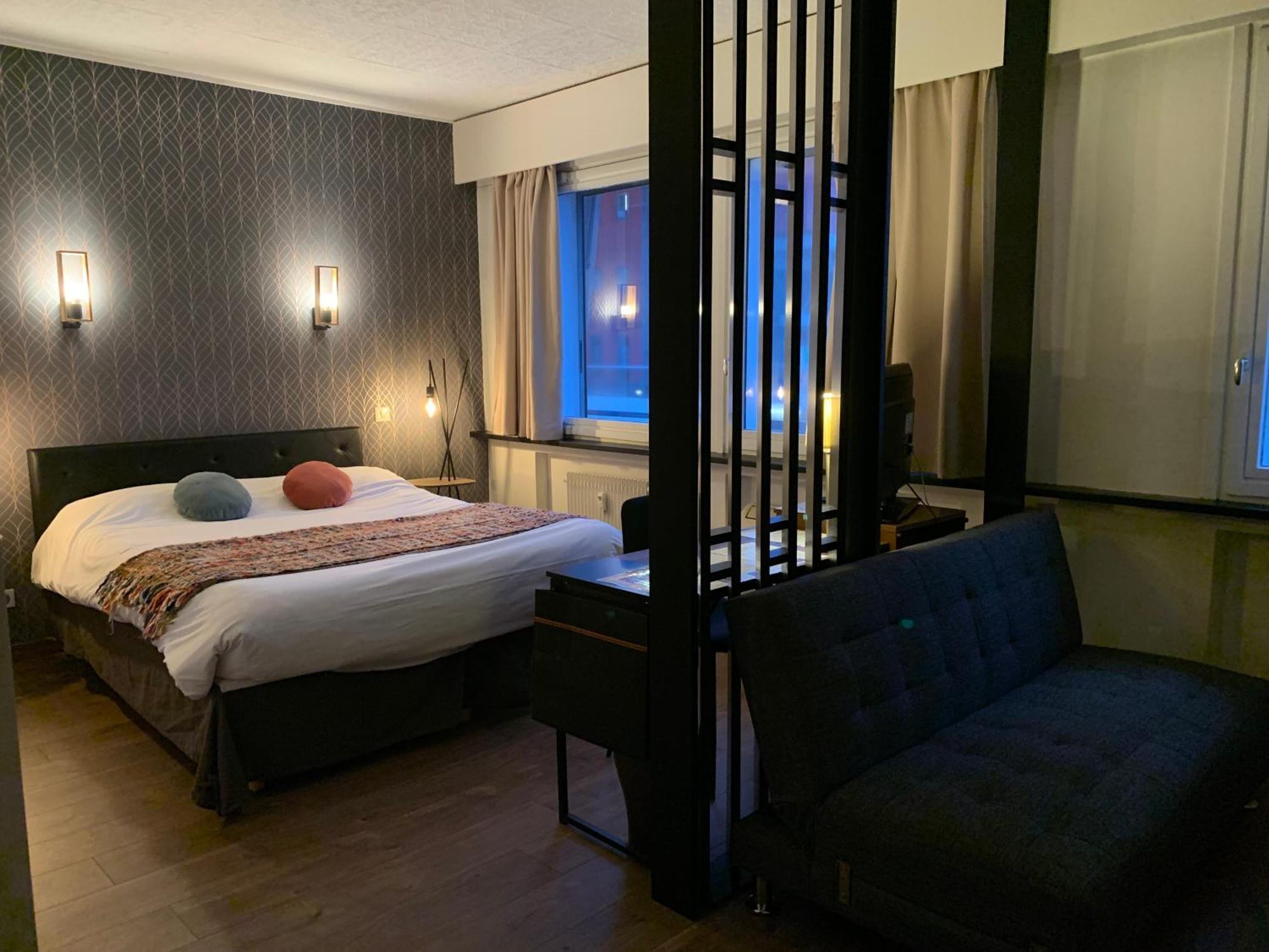 Brit Hotel Roanne - Le Grand Hotel Екстер'єр фото
