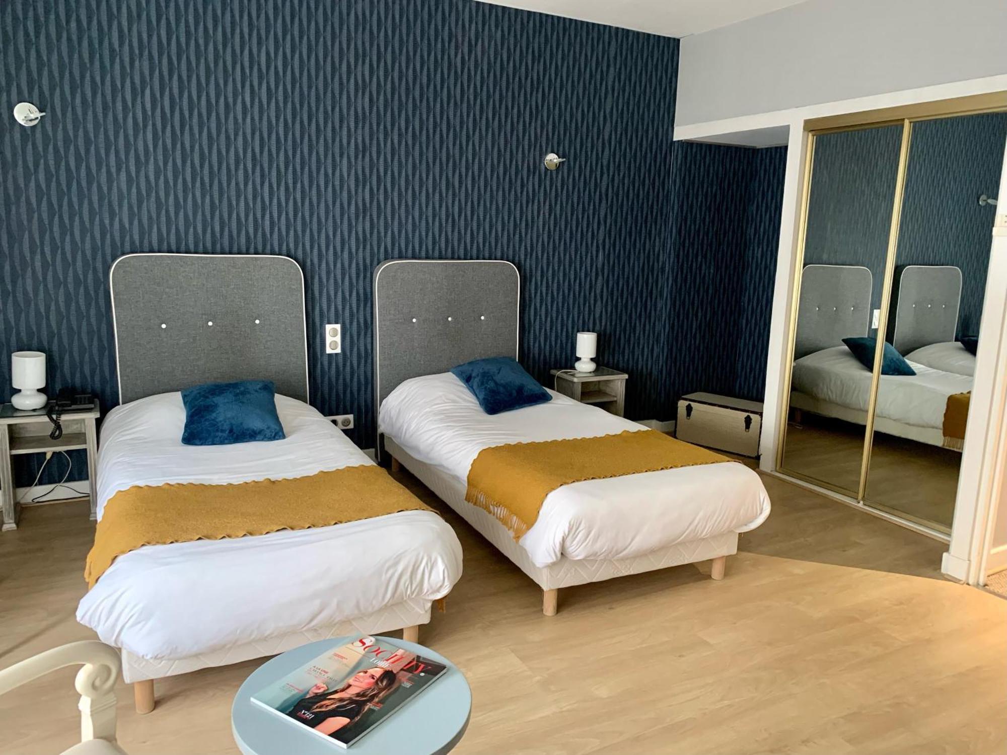 Brit Hotel Roanne - Le Grand Hotel Екстер'єр фото