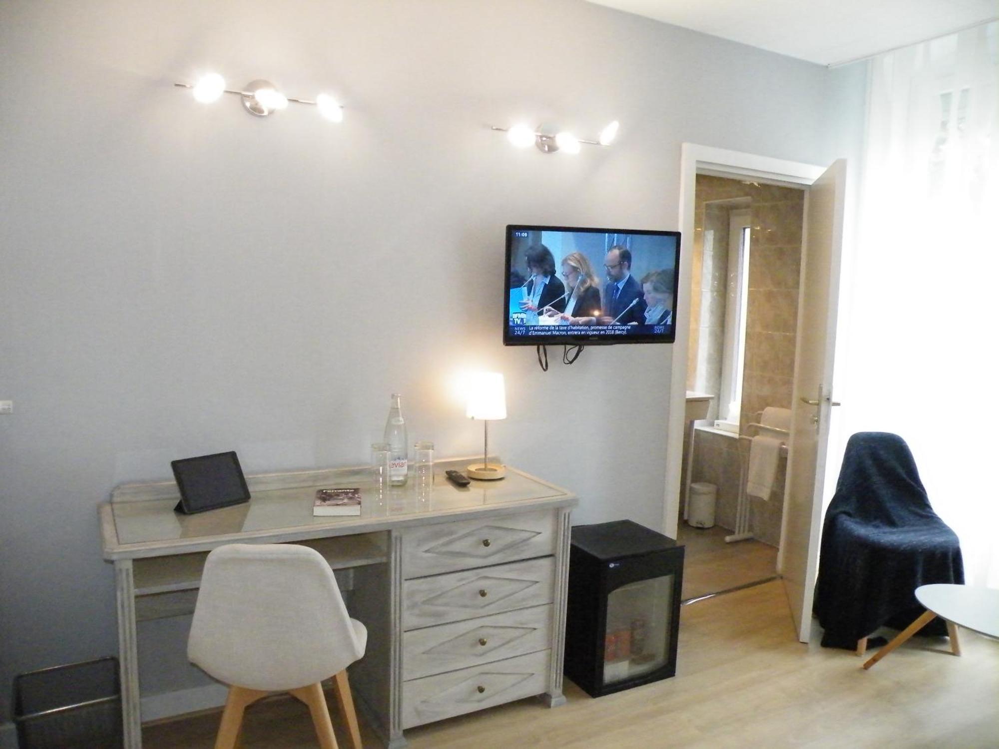 Brit Hotel Roanne - Le Grand Hotel Екстер'єр фото