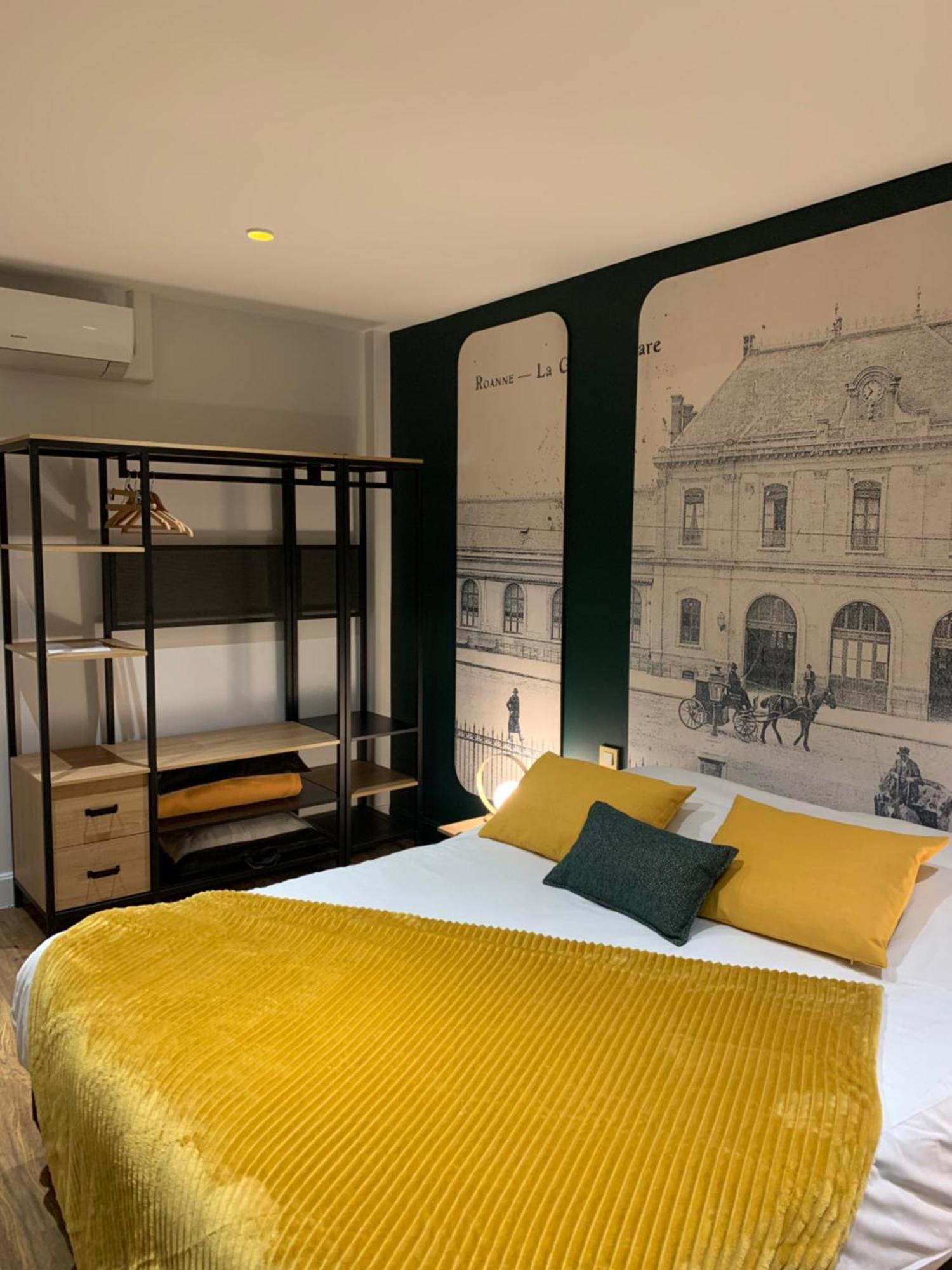 Brit Hotel Roanne - Le Grand Hotel Екстер'єр фото