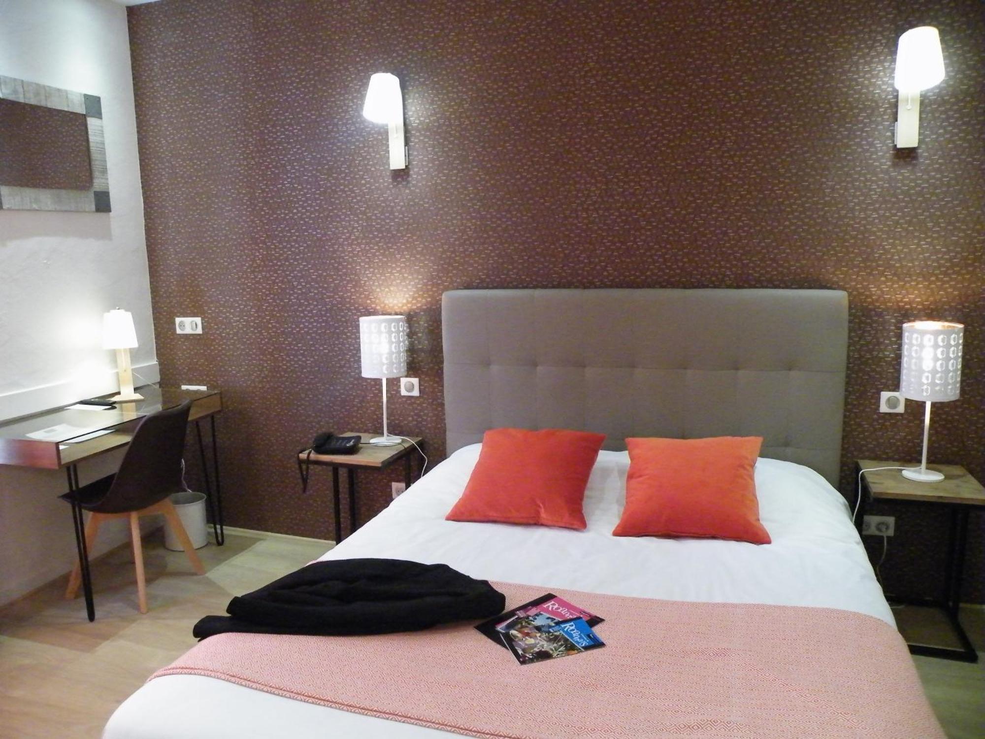 Brit Hotel Roanne - Le Grand Hotel Екстер'єр фото