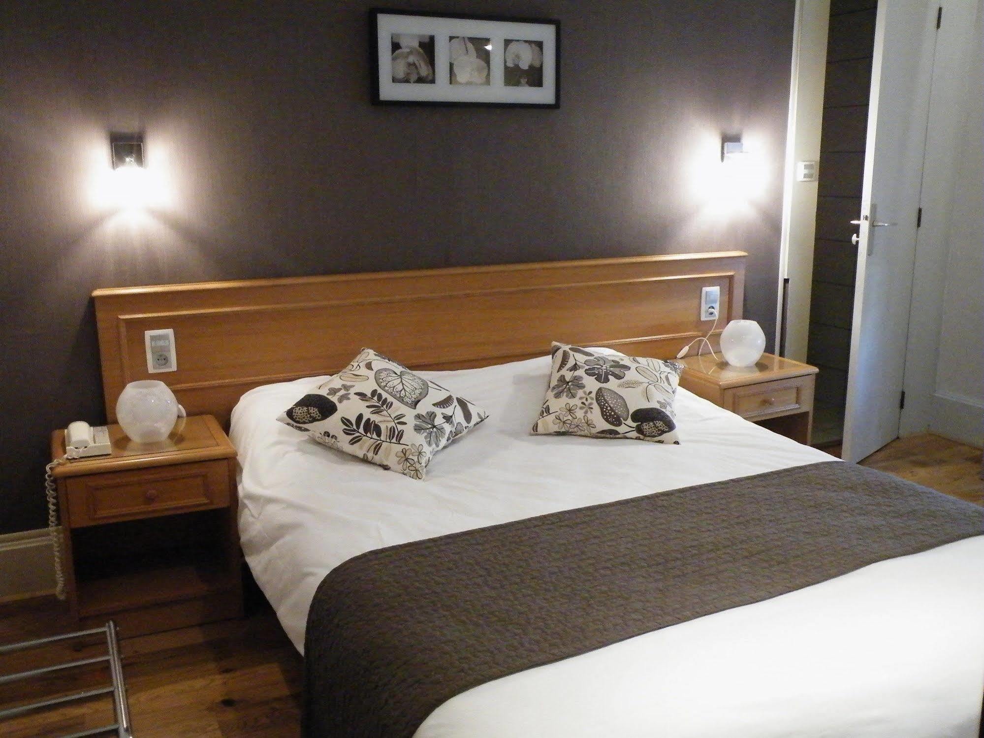 Brit Hotel Roanne - Le Grand Hotel Екстер'єр фото