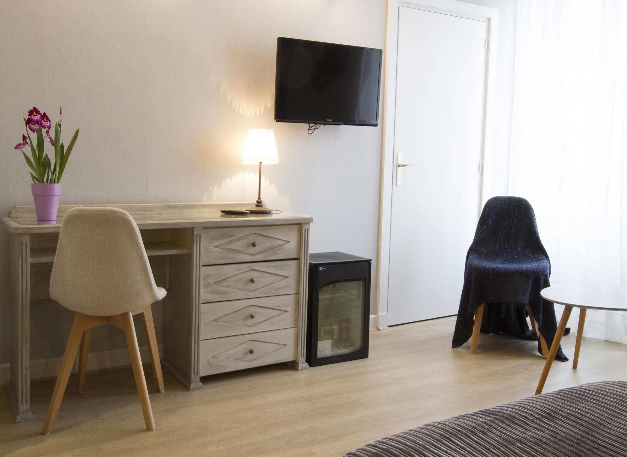 Brit Hotel Roanne - Le Grand Hotel Екстер'єр фото